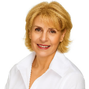 Broker Owner Maria Garcia
